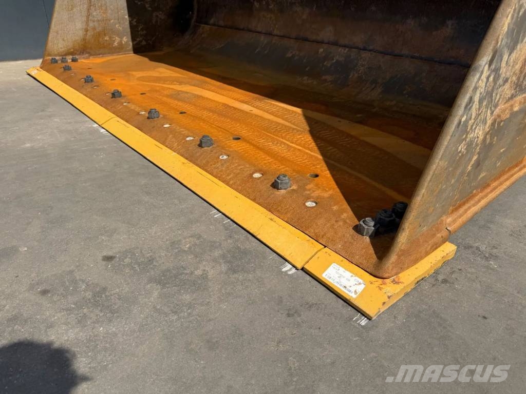Volvo L180F Chargeuse sur pneus