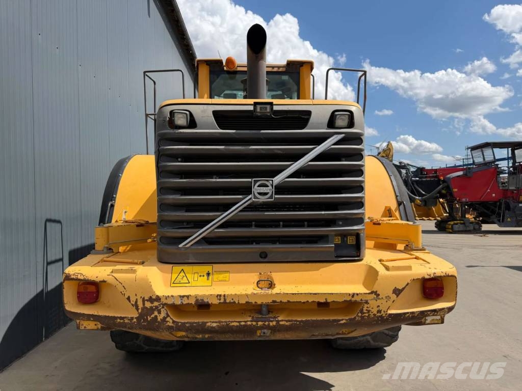 Volvo L180F Chargeuse sur pneus