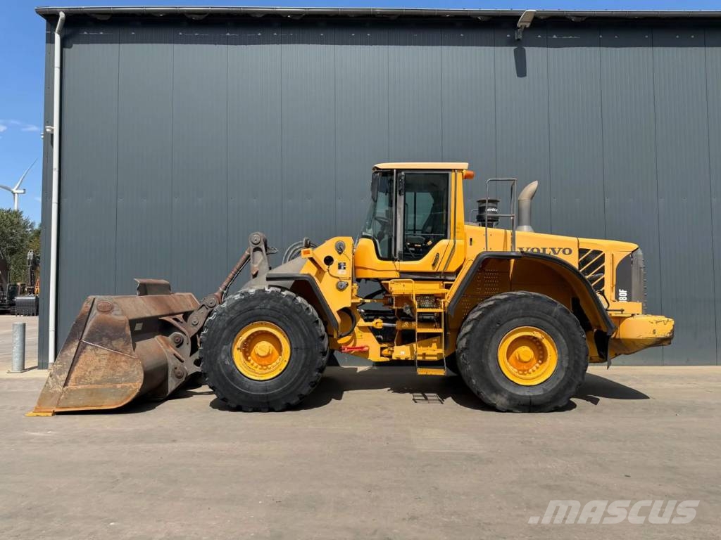 Volvo L180F Chargeuse sur pneus