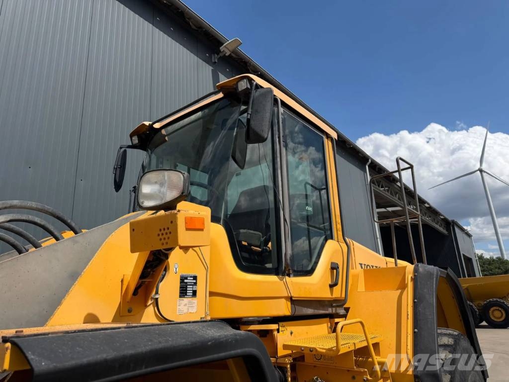 Volvo L180F Chargeuse sur pneus