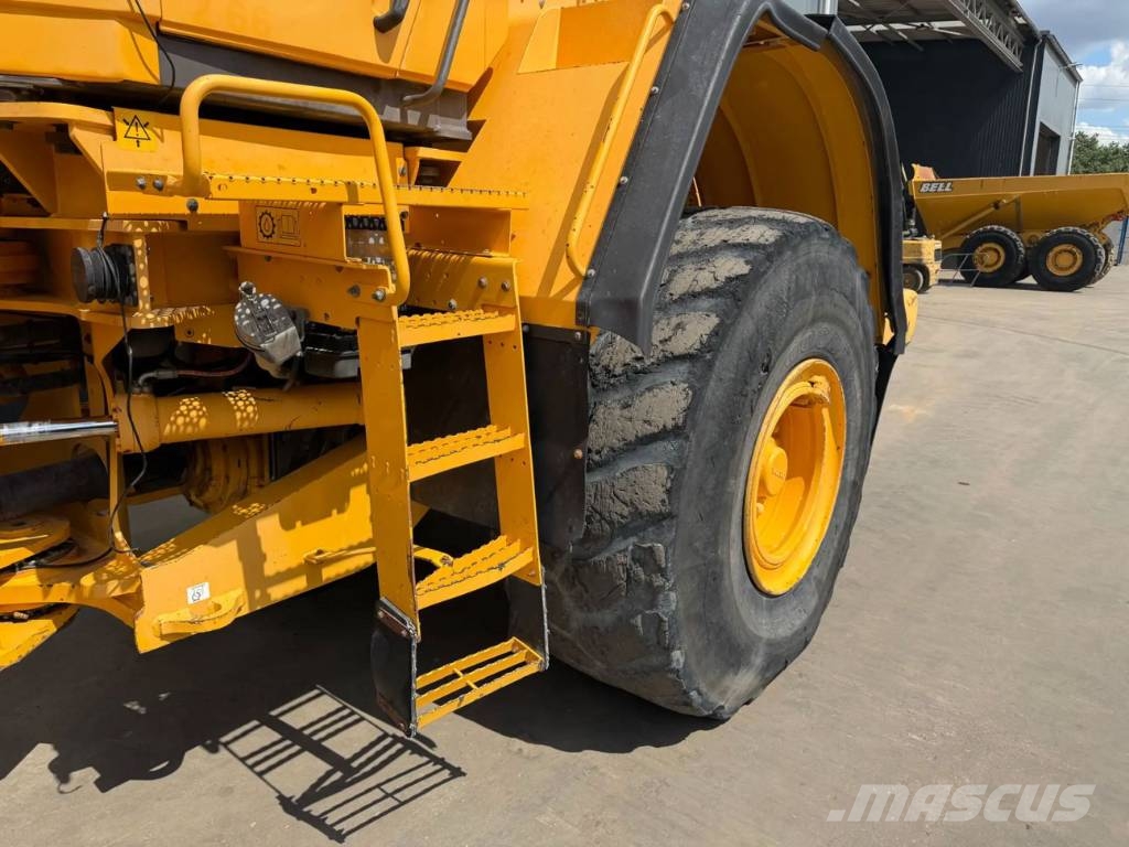 Volvo L180F Chargeuse sur pneus