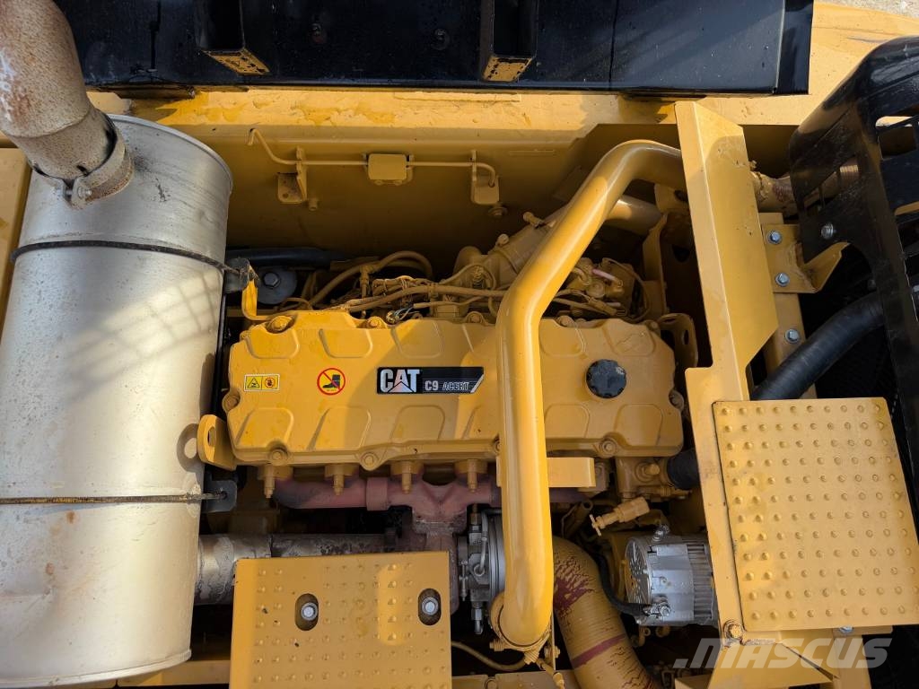 CAT 336D Гусеничні екскаватори