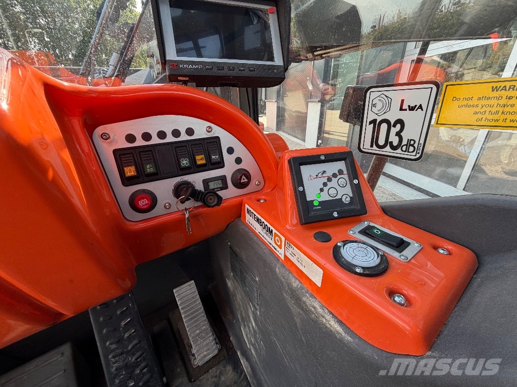 Ausa T 144 H 伸縮臂操作車