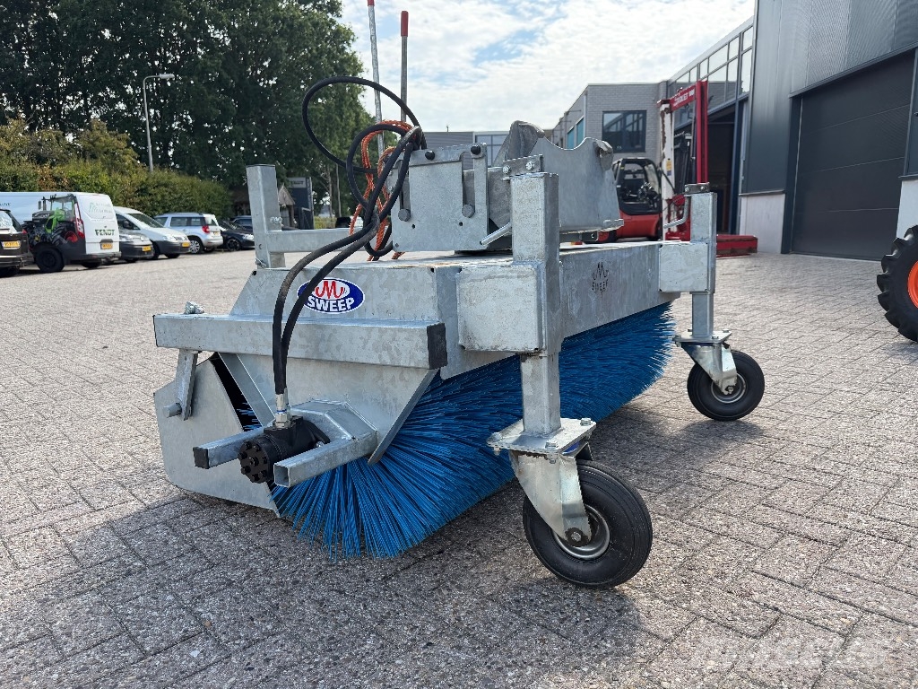 Ausa T 144 H 伸縮臂操作車