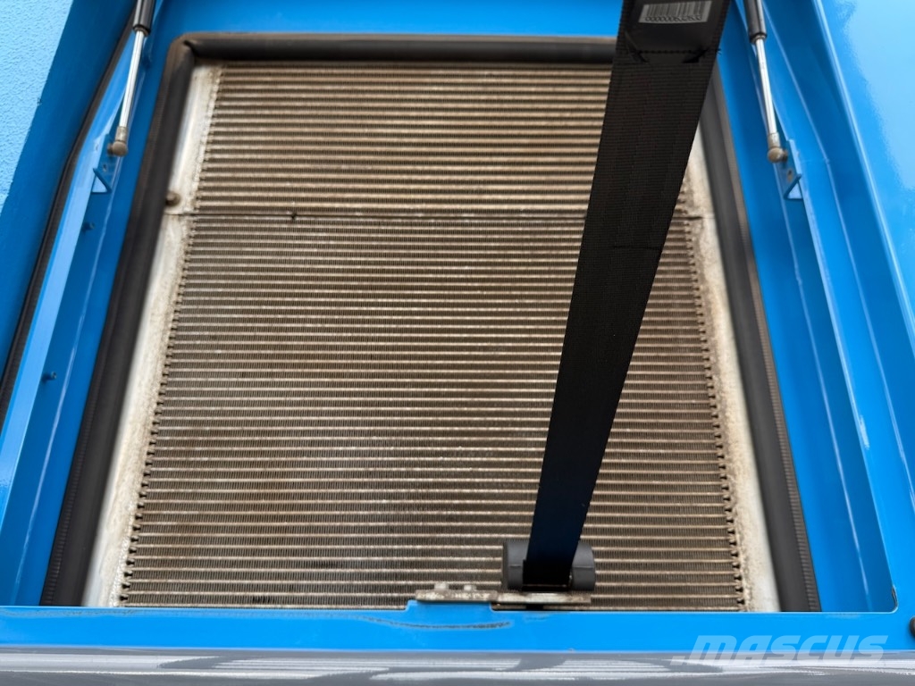 Fuchs MHL 360 F Waste / industry handlers