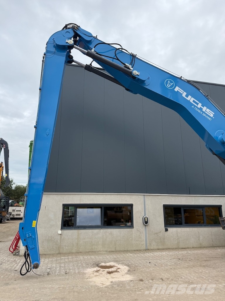 Fuchs MHL 360 F Waste / industry handlers