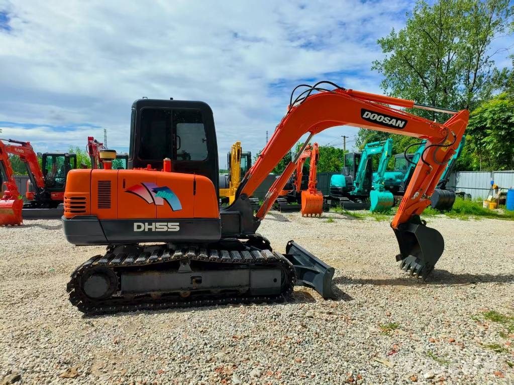 Doonan DH55 حفارات صغيرة أقل من 7 طن (حفارات صغيرة)
