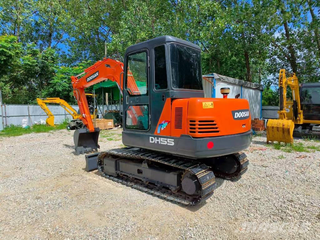 Doonan DH55 حفارات صغيرة أقل من 7 طن (حفارات صغيرة)