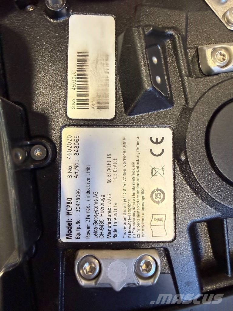 Komplett Leica 3D grävsystem MCP80 skärm & GPS80 履带挖掘机