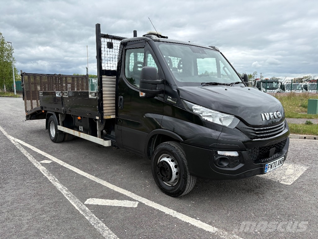 Iveco 72C 18 H/P Camiones portamaquinaria