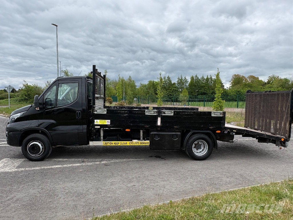 Iveco 72C 18 H/P Camiones portamaquinaria