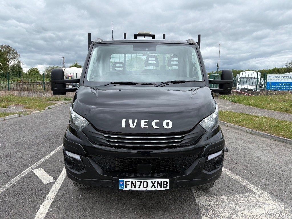 Iveco 72C 18 H/P Camiones portamaquinaria