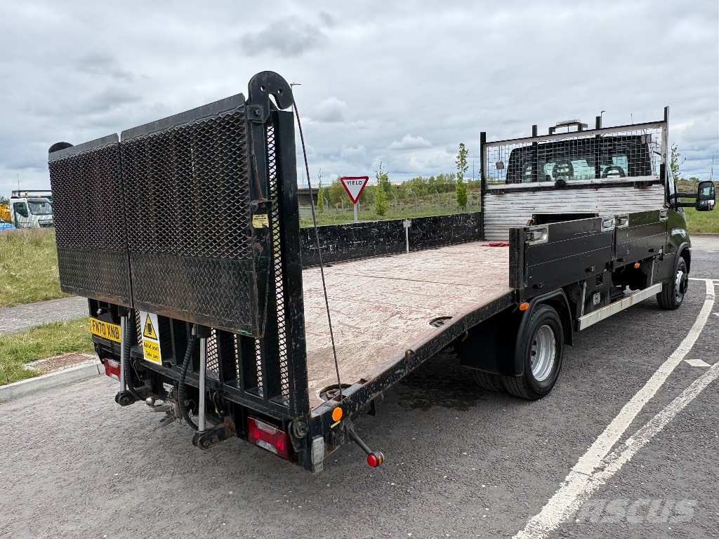 Iveco 72C 18 H/P Camiones portamaquinaria