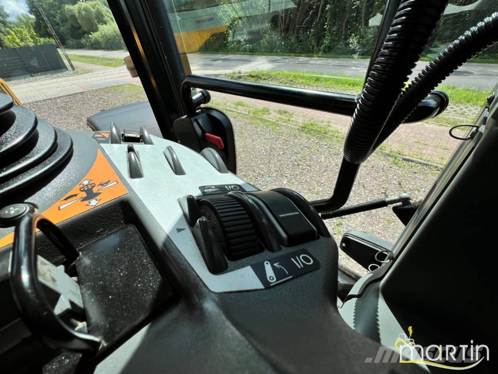 JCB Fastrac 4220 Ciągniki rolnicze