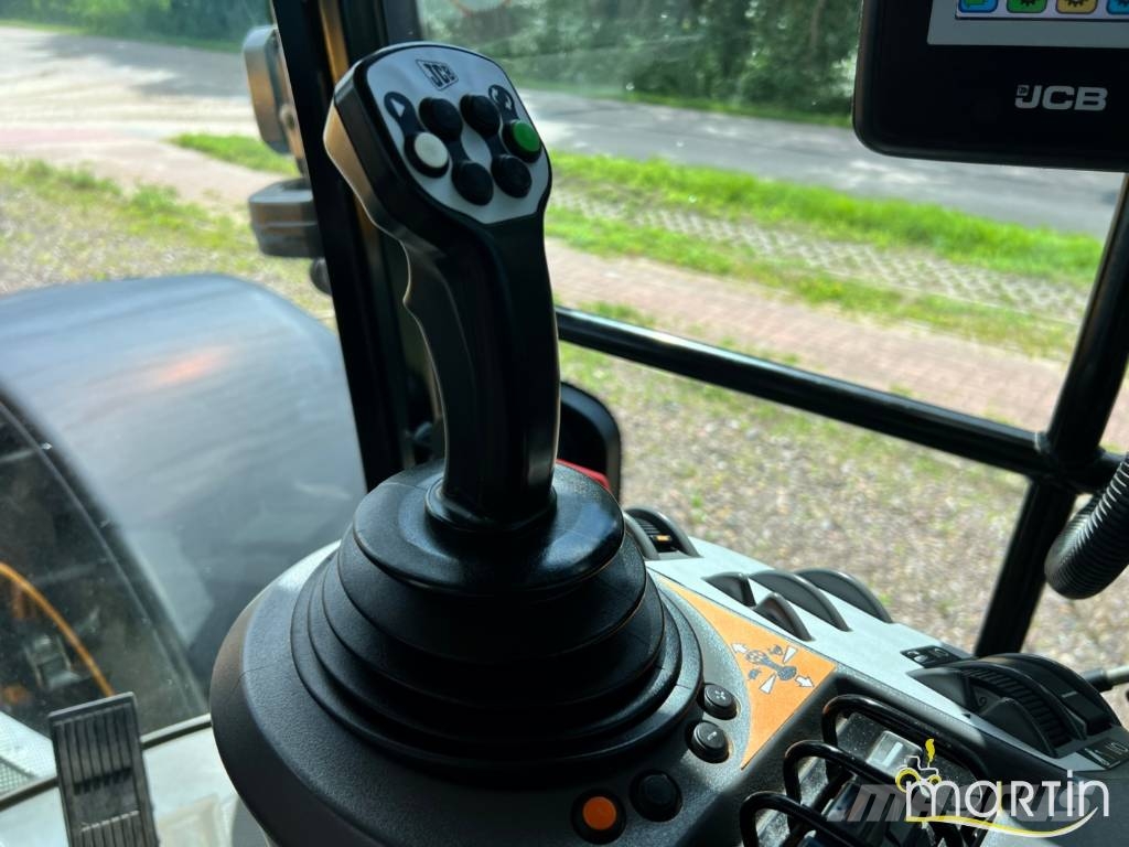 JCB Fastrac 4220 Ciągniki rolnicze