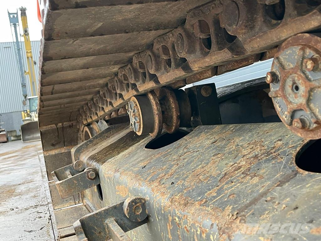 Volvo EC160ENL حفارات زحافة