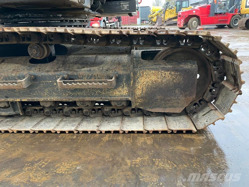 Volvo EC160ENL حفارات زحافة