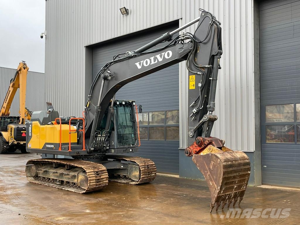 Volvo EC160ENL حفارات زحافة