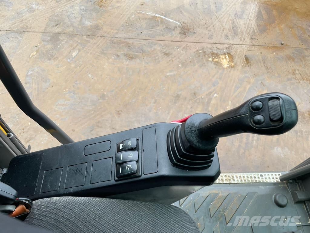 Volvo EC160ENL حفارات زحافة