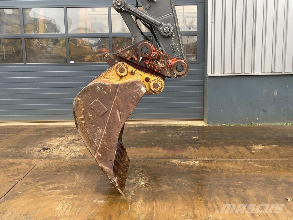 Volvo EC160ENL حفارات زحافة