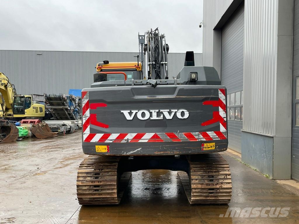 Volvo EC160ENL حفارات زحافة