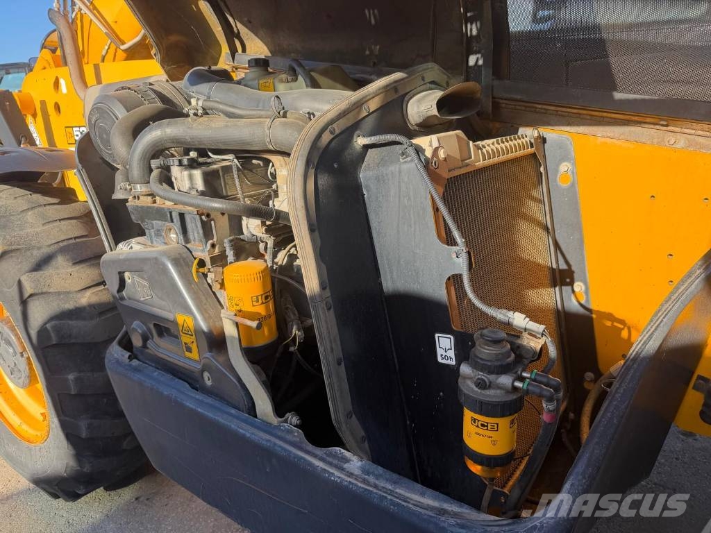 JCB 535-140 Teleszkópos rakodók