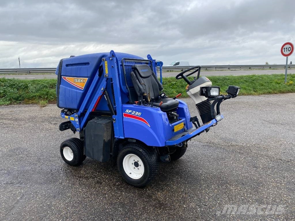 Iseki SF 235F 1er Main endommagée Riding mowers