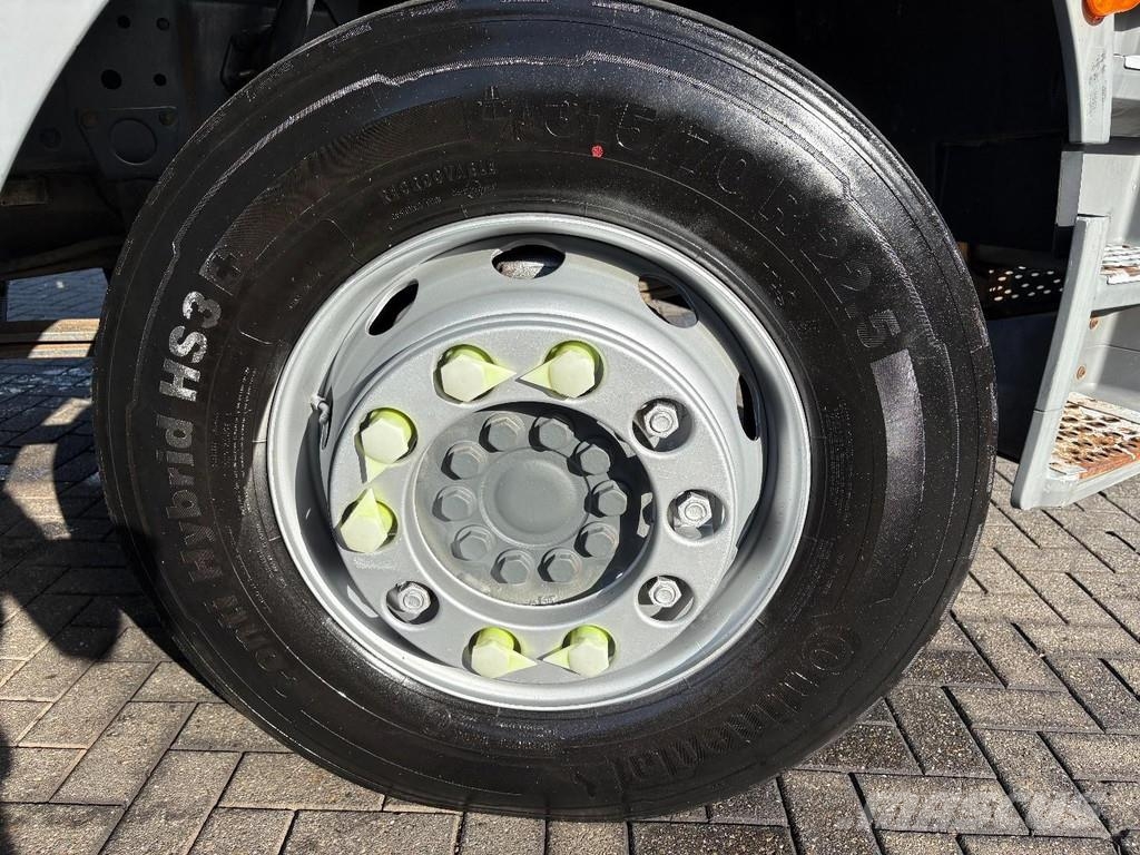 Mercedes-Benz Axor 1829 + LOADLIFT 3000 KG + MANUAL + BOX 7.74 M Camiones caja cerrada