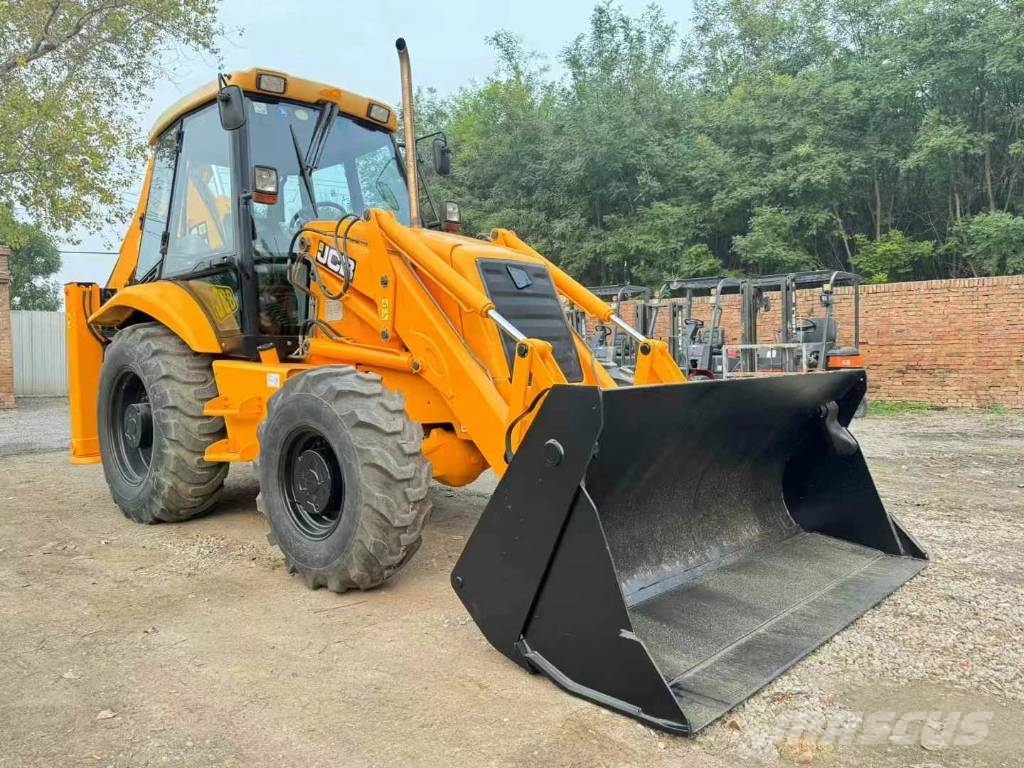 JCB 3 CX made in UK Rovokopači