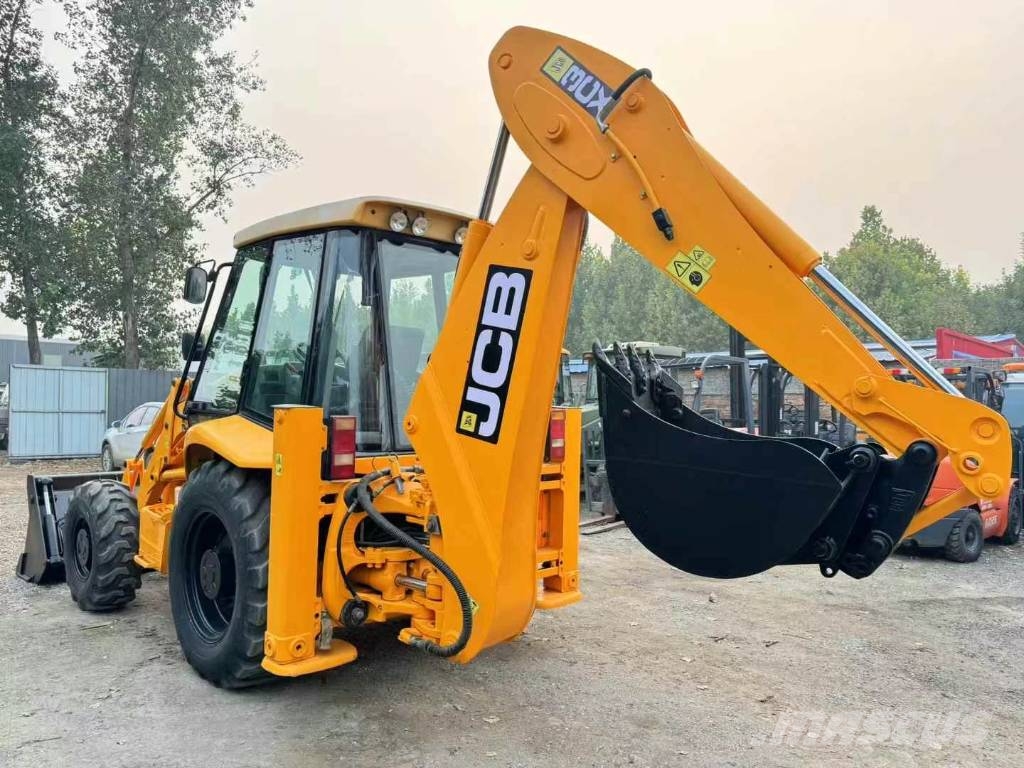 JCB 3 CX made in UK Rovokopači