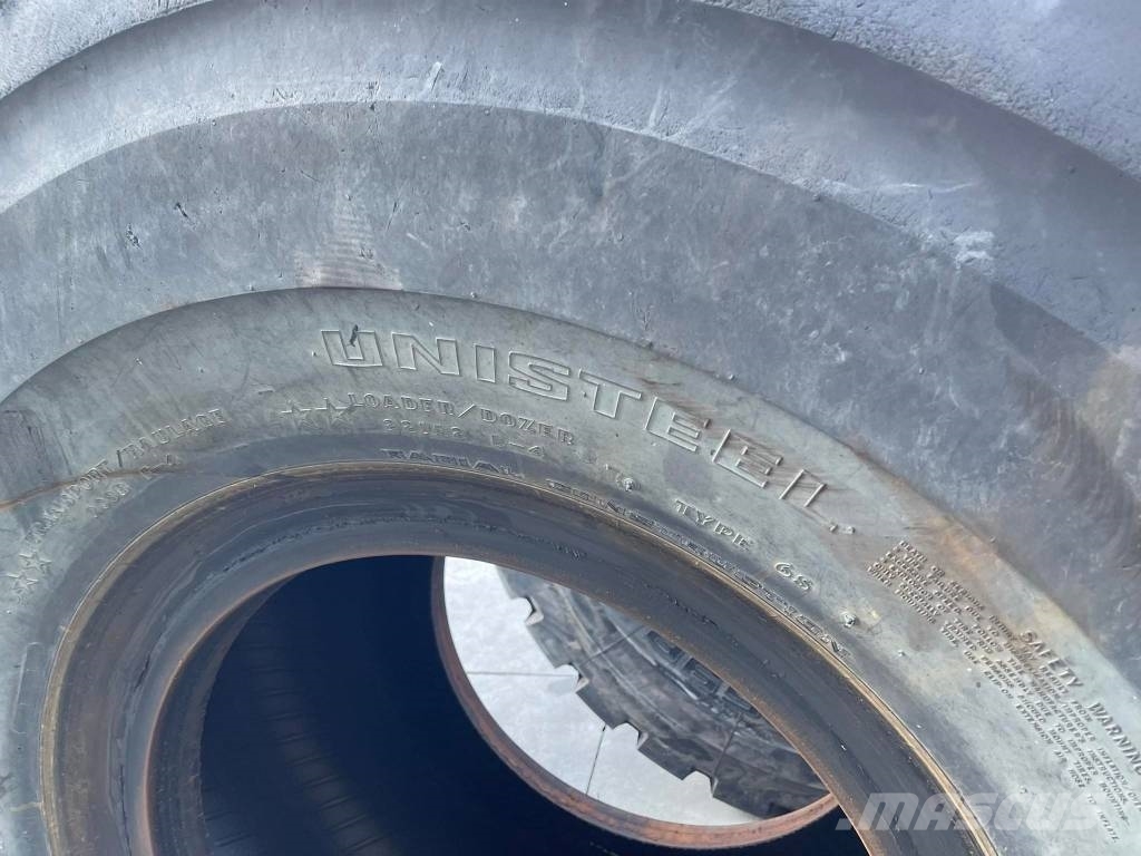CAT 982M Колесни товарачи