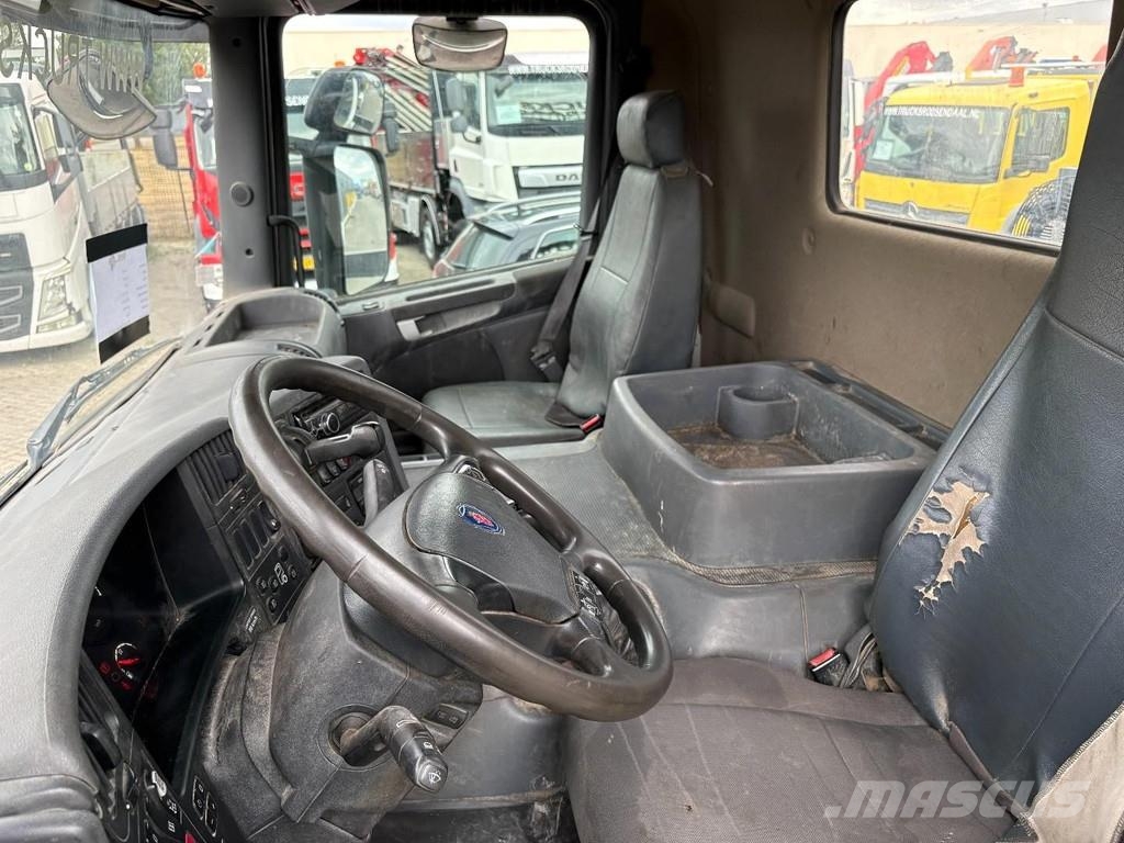Scania P 410 + FASSI F 165 - 2X EXT. + 8X4 + HOOK ARM SYS Grúas todo terreno