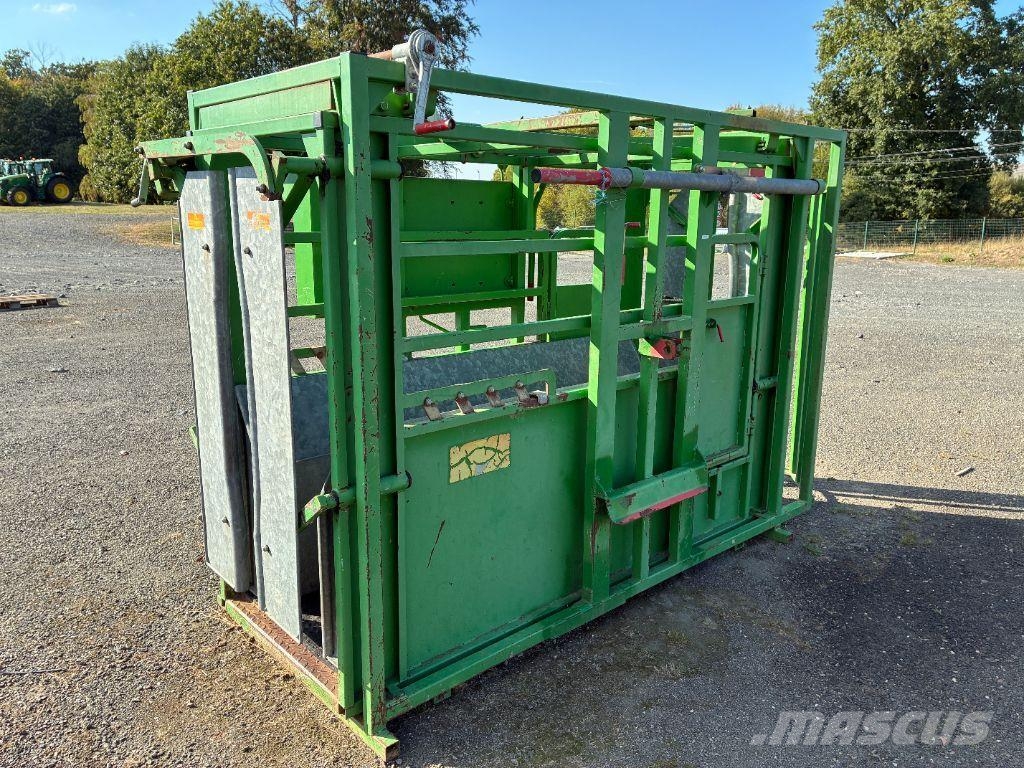  MARECHALLE PM 2400 Otra maquinaria agrícola