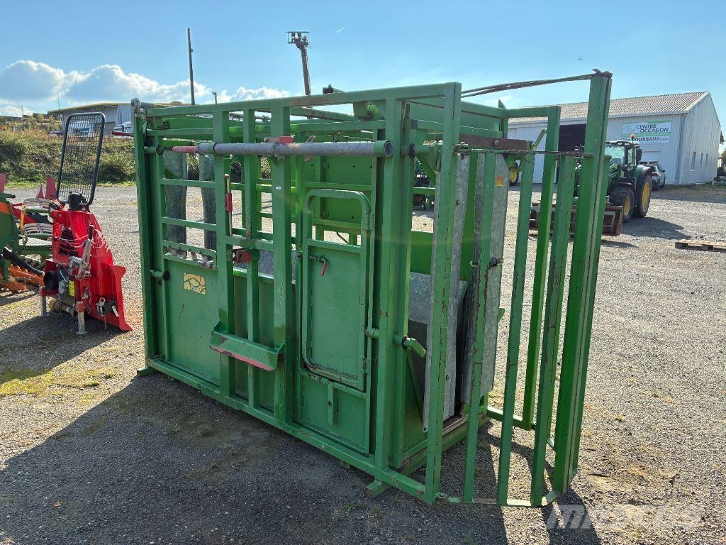  MARECHALLE PM 2400 Otra maquinaria agrícola