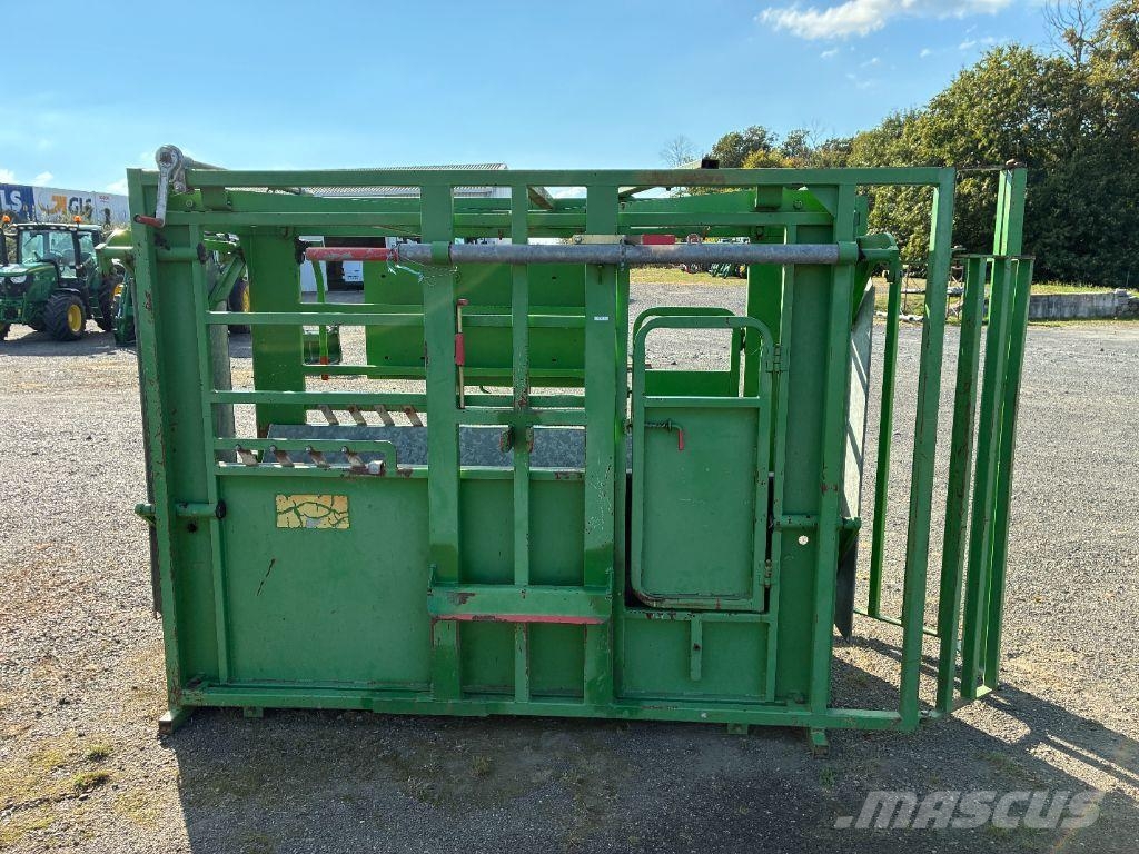  MARECHALLE PM 2400 Otra maquinaria agrícola