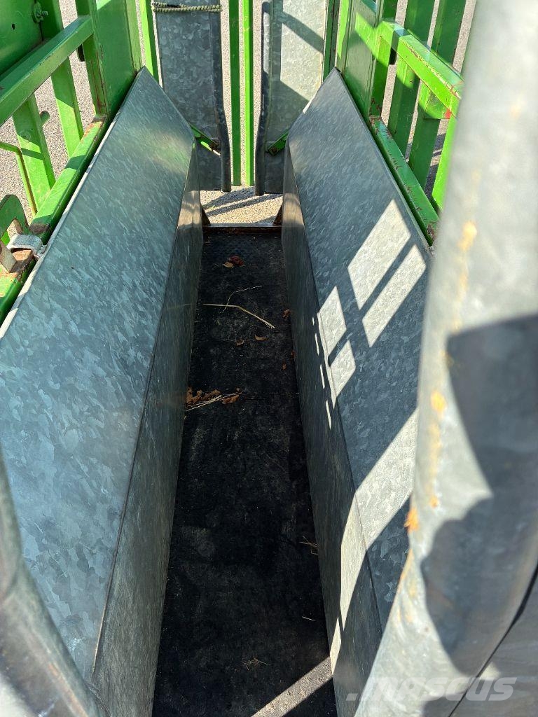  MARECHALLE PM 2400 Otra maquinaria agrícola