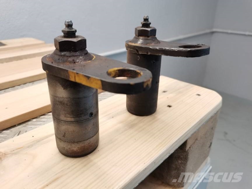 CAT TH 62 hydraulic piston Wysięgniki i ramiona