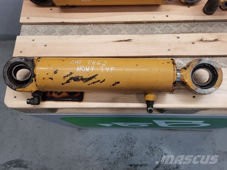 CAT TH 62 hydraulic piston Wysięgniki i ramiona