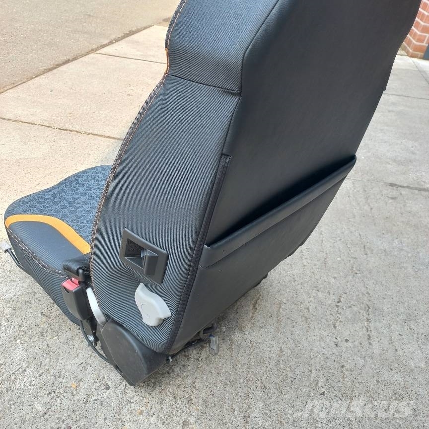 CASE CX210E stoel Kabine i unutrašnjost
