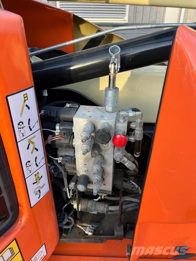 JLG E450 AJ Zglobne podizne platforme