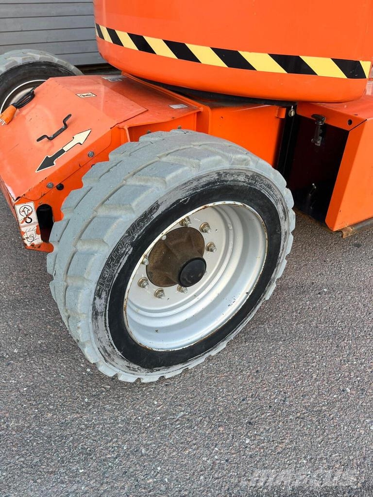 JLG E450 AJ Zglobne podizne platforme