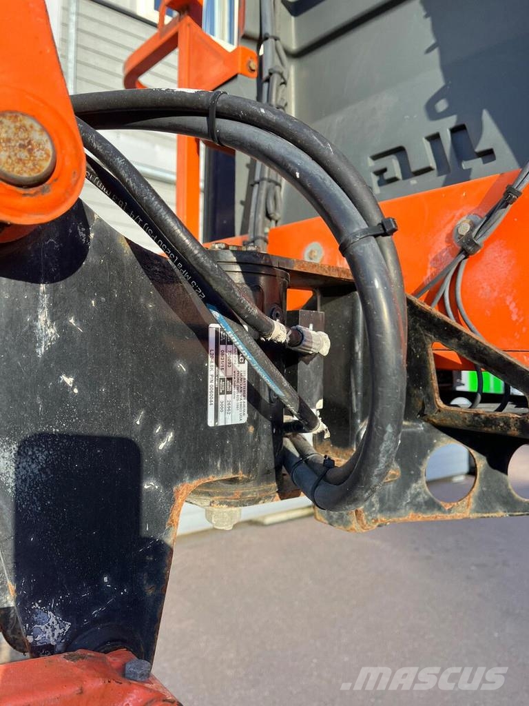 JLG E450 AJ Zglobne podizne platforme