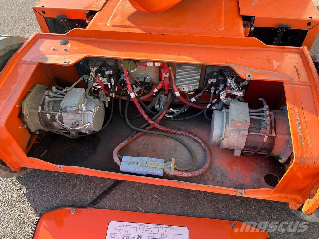 JLG E450 AJ Zglobne podizne platforme