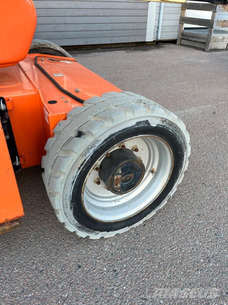 JLG E450 AJ Zglobne podizne platforme