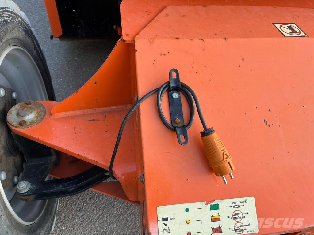 JLG E450 AJ Zglobne podizne platforme