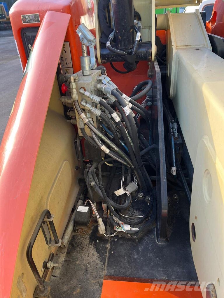 JLG E450 AJ Zglobne podizne platforme