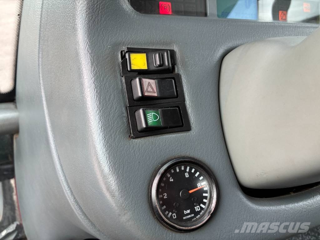 Valtra T190 Traktori