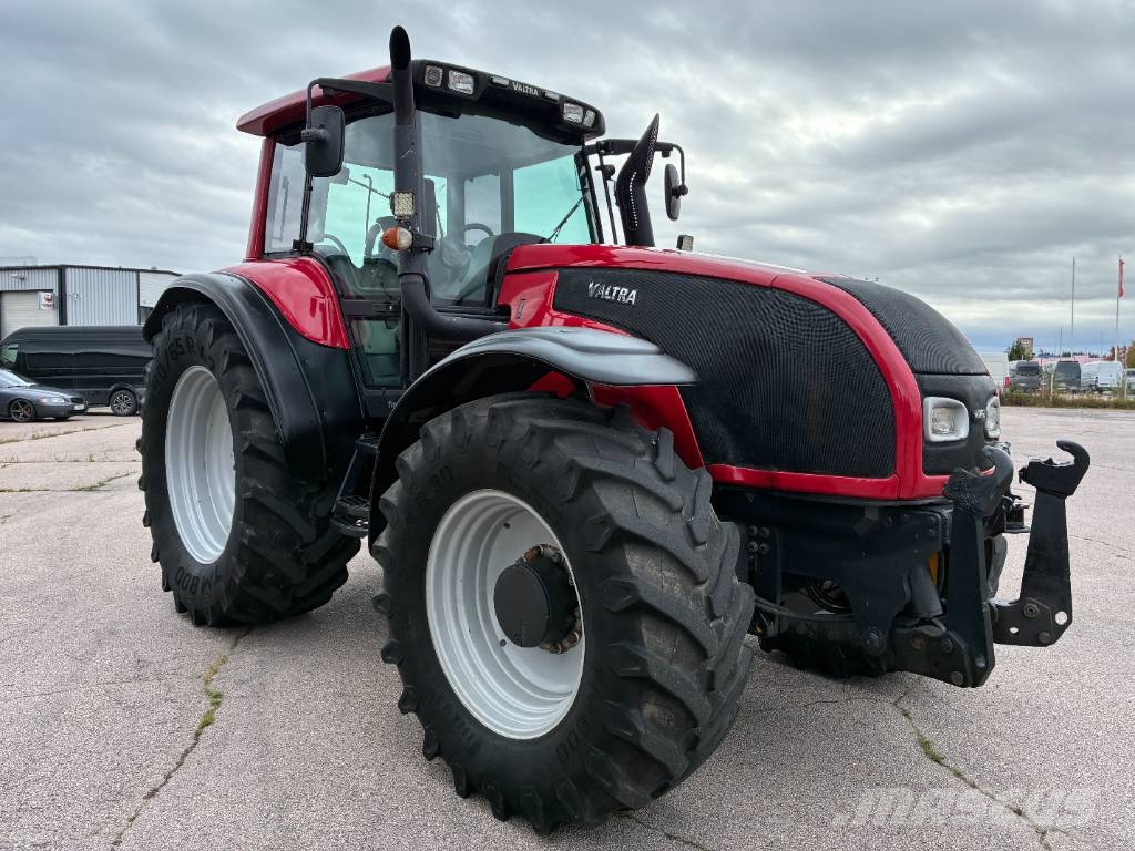 Valtra T190 Traktori