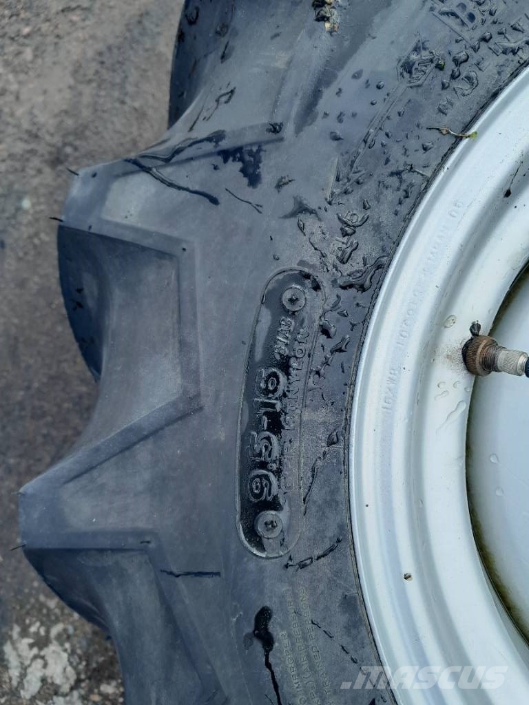 Bridgestone 9,5-16 Hjul Roti