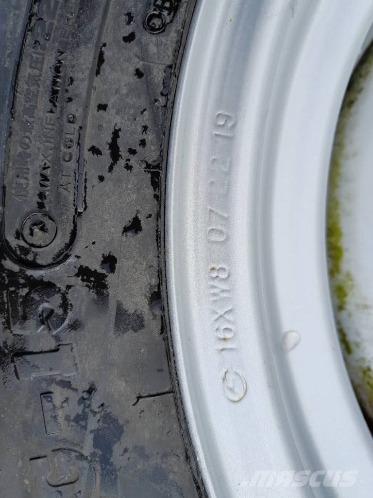 Bridgestone 9,5-16 Hjul Roti